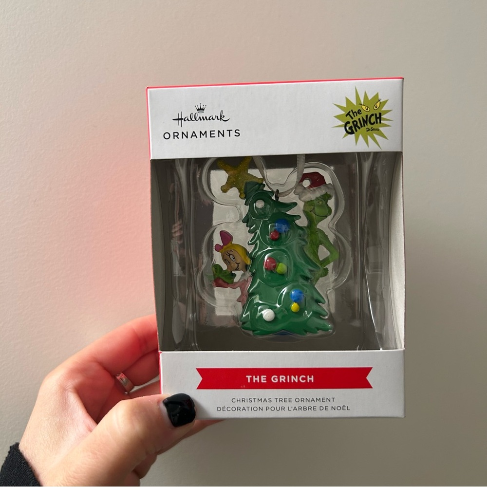 ⭐️ 2/$50 Hallmark Grinch Ornament with Cindy Lou Who and Christmas Tree Cartoon